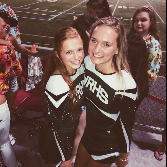 Meet your Posher, Abby - Picture 1 of 1